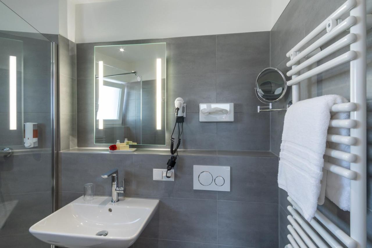 Hotel Elysee Seligenstadt Buitenkant foto