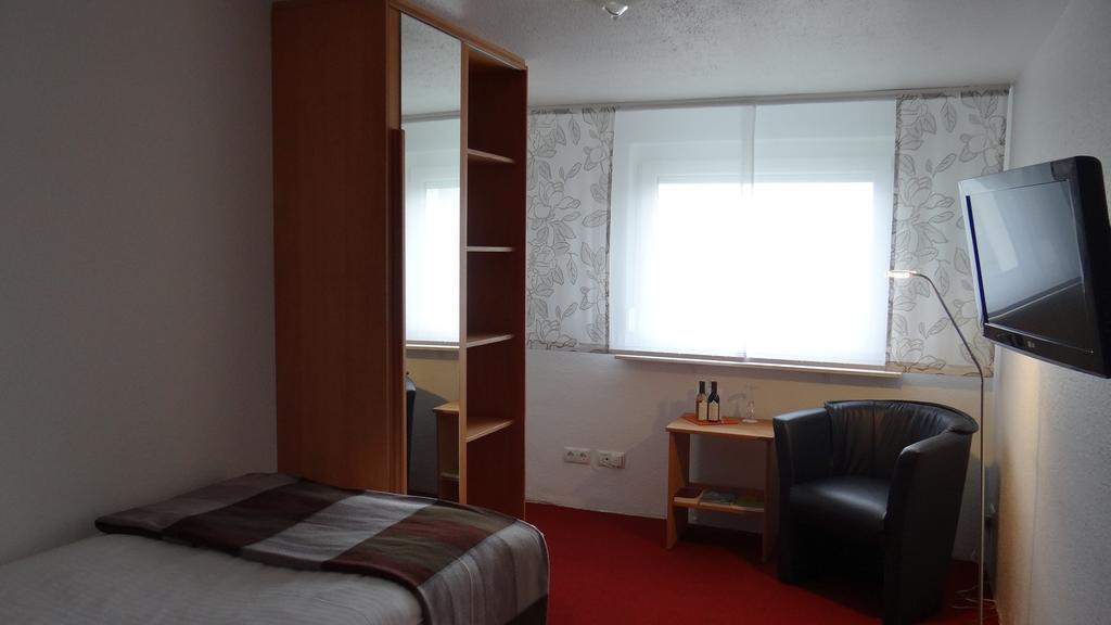 Hotel Elysee Seligenstadt Kamer foto
